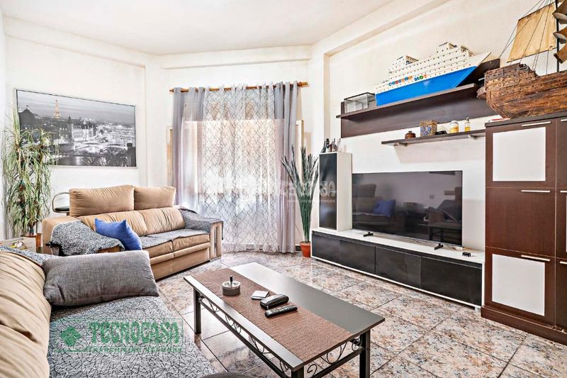Foto d04a2fc1-4652-43c0-8427-83981747252a. Casa aparellada a Roquetas pueblo Roquetas de Mar