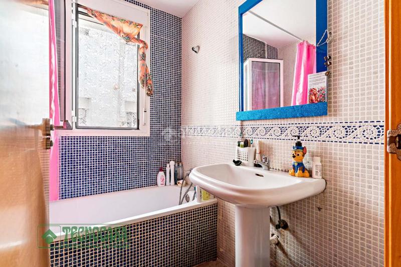 Foto 9918a236-ddf2-42fd-92c6-50c13c0913b6. Pis a Roquetas pueblo Roquetas de Mar