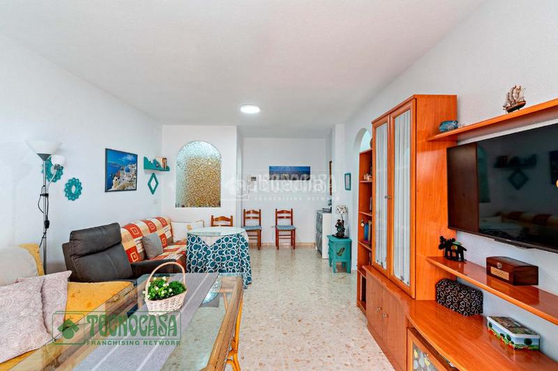 Foto 5a2a342b-6886-4edd-bc2a-1e32d583dd11. Piso  en venta aguadulce en El Puerto - La Romanilla Roquetas de Mar