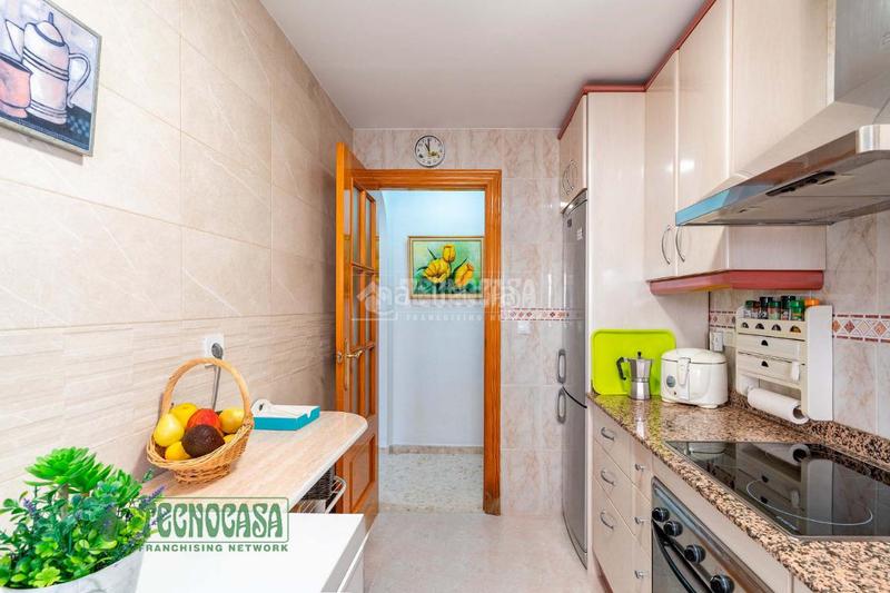 Foto e76f9cca-ad3a-4174-b81a-fb25899d02ff. Piso  en venta aguadulce en El Puerto - La Romanilla Roquetas de Mar