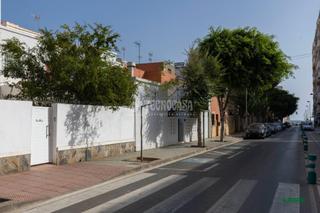 Doppelhaus in Ciudad Jardín - Tagarete - El Zapillo. Casa en venta en almería