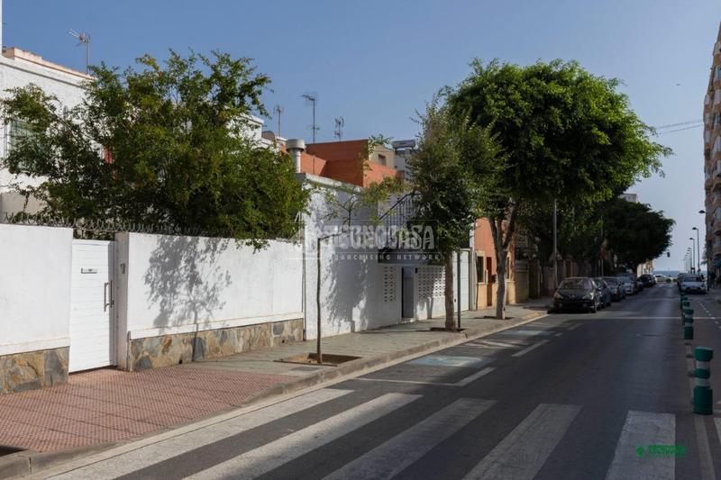 Foto e7c39872-8295-46df-9590-c4f57953741e. Maison jumelée dans Ciudad Jardín - Tagarete - El Zapillo Almería