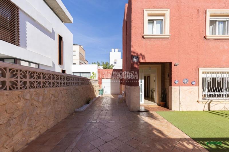Foto d4fabf9e-0033-4332-a016-fc66796bed02. Doppelhaus in Ciudad Jardín - Tagarete - El Zapillo Almería