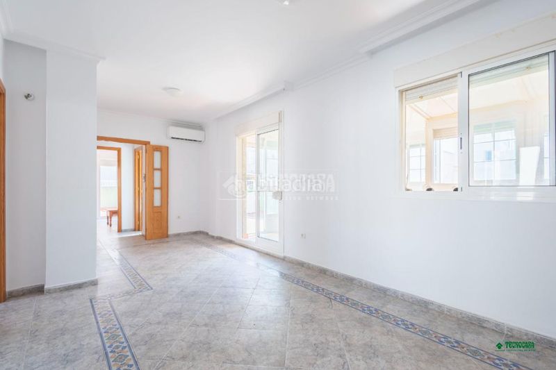 Foto a0d81cd8-c27b-4f5b-8756-cf3ea48d3546. Pis a Ciudad Jardín - Tagarete - El Zapillo Almería