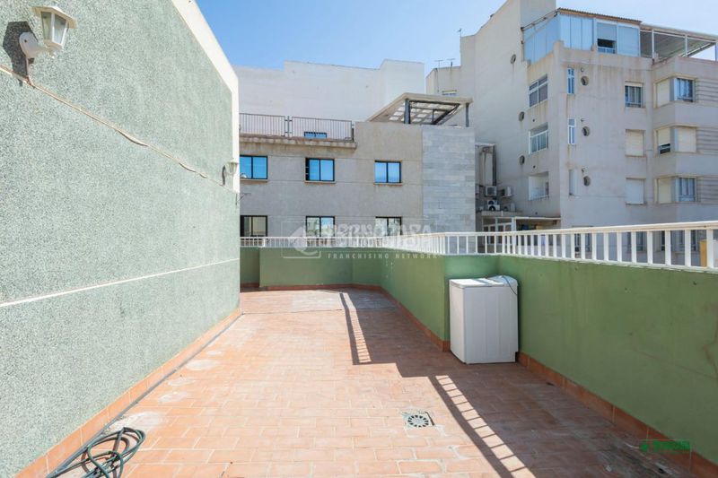 Foto ddb7cd41-a133-49c4-a10a-3a465817f34e. Pis a Ciudad Jardín - Tagarete - El Zapillo Almería