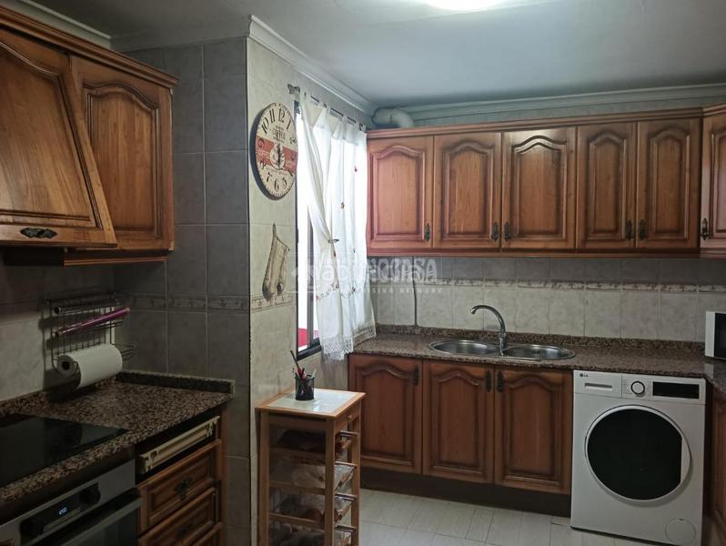 Foto bb9192ff-399b-4d51-a08b-8b530fd3d262. Casa aparellada amb aparcament a San Roque - Ronda Norte Badajoz