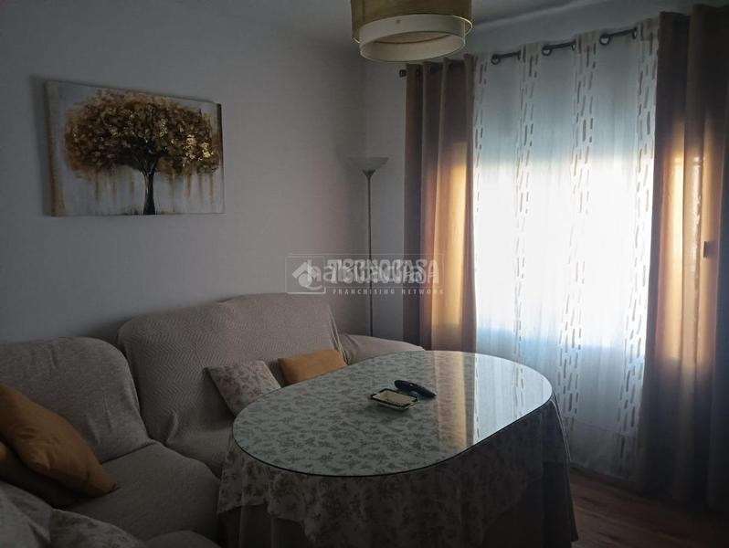 Foto dcdfcaf0-ebf1-4a64-ae50-45c2a305f02e. Casa aparellada amb aparcament a San Roque - Ronda Norte Badajoz