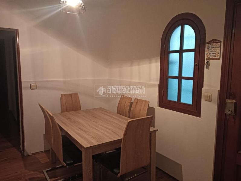 Foto f56dc867-caed-4468-bace-b1d87832a54f. Casa aparellada amb aparcament a San Roque - Ronda Norte Badajoz