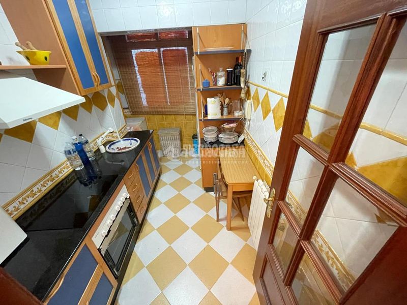 Foto 8bf3d857-6ec3-4a18-b03c-61e3e9ede97d. Pis amb calefacció a Santa Marina Badajoz