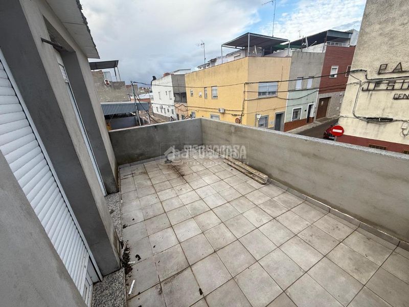 Foto a6428a94-3e10-4671-8a41-002f4a9d993d. Casa amb aparcament a Cerro de Reyes Badajoz