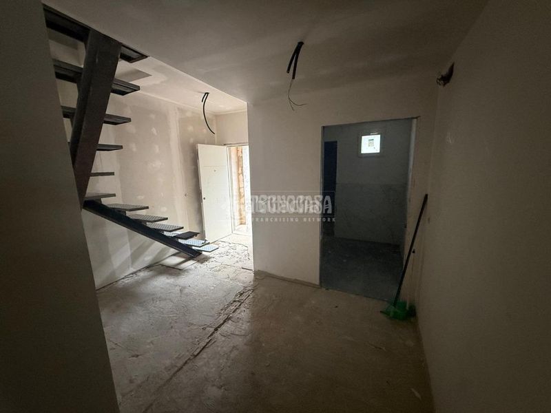 Foto e8ff30c9-8b8c-4abf-8a19-9db84cd29fe7. Casa amb aparcament a Cerro de Reyes Badajoz