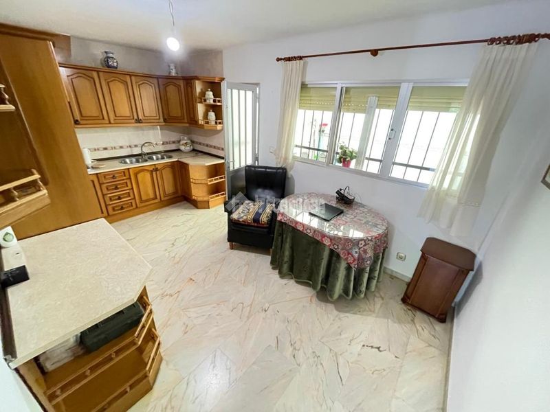 Foto b764cdf9-54d3-4464-bdee-b71a3073d92c. Casa aparellada a Cerro de Reyes Badajoz