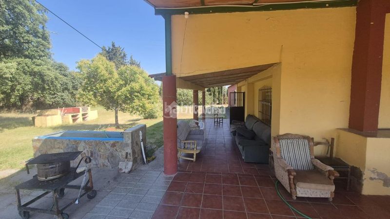Foto 12dd67cd-14b9-48b4-8437-841f3481888d. Casa aparellada a Las Vaguadas Badajoz