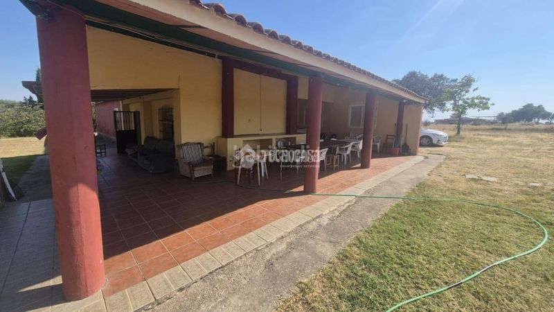 Foto b6b87a2b-5b48-4fae-951e-005a06a01a89. Casa aparellada a Las Vaguadas Badajoz