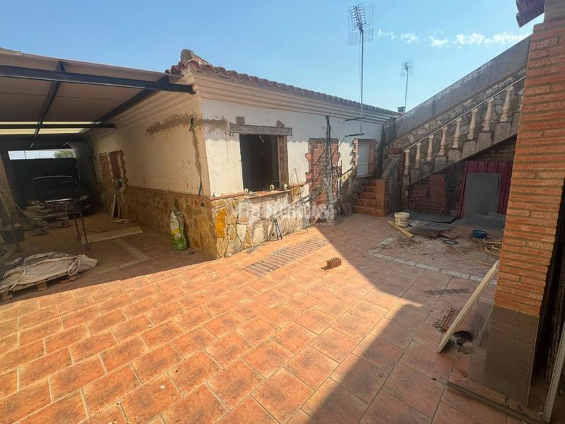 Foto 1a57ca1f-924b-4e9c-b423-95b4cc6ea46e. Casa aparellada a Cerro de Reyes Badajoz