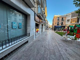 Local Comercial a Montijo. Traspaso en venta en montijo