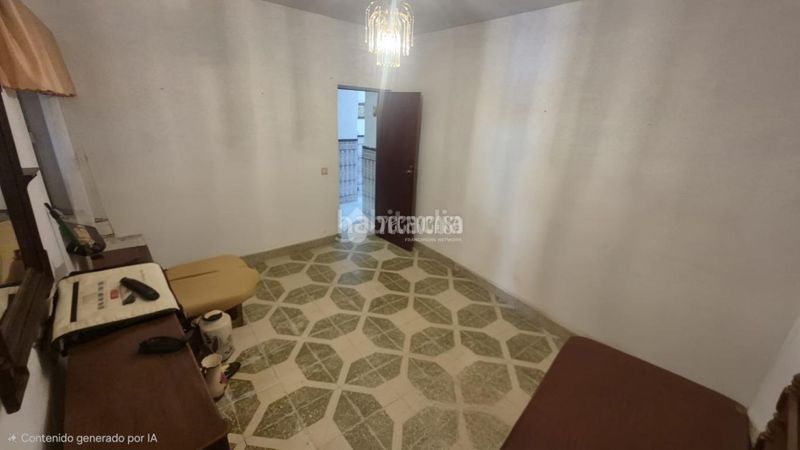 Foto 0bc8205f-886a-47c5-8539-c66ee7b14fff. Casa a Albuera (La)