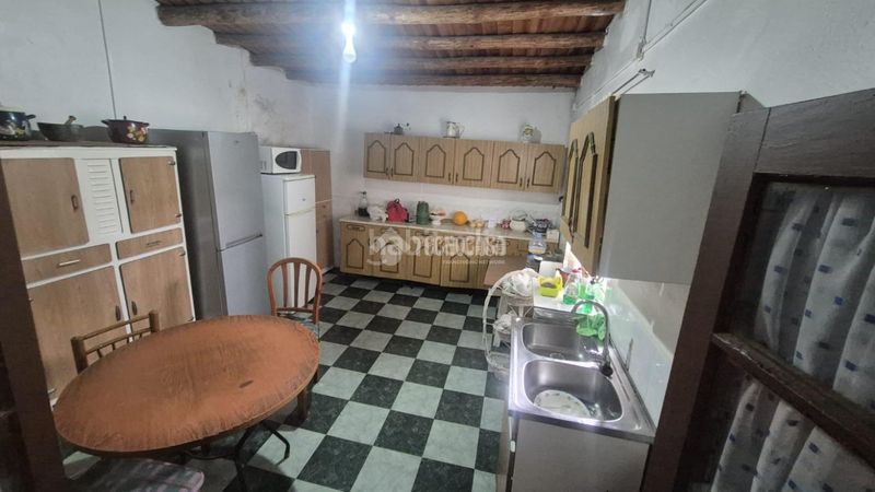 Foto 2ef1d634-9e1f-4ea2-b0e5-4db995658d19. Casa a Albuera (La)