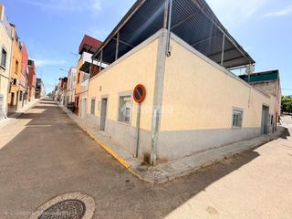 Casa in Cerro de Reyes. Casa en venta en badajoz