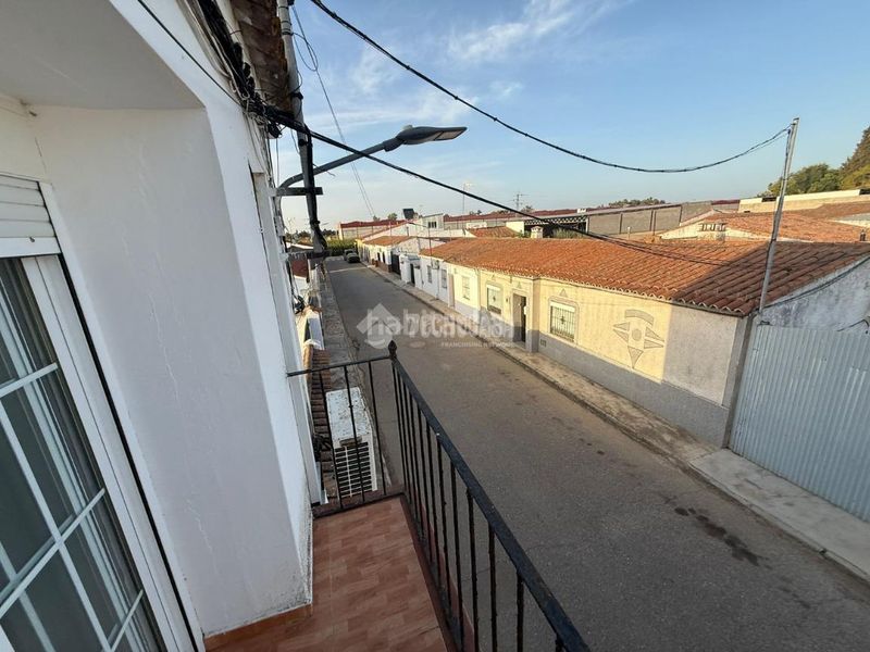 Foto 0aeaab43-b7a6-4549-9acc-7894be4282bb. Casa aparellada a Golf Guadiana Badajoz
