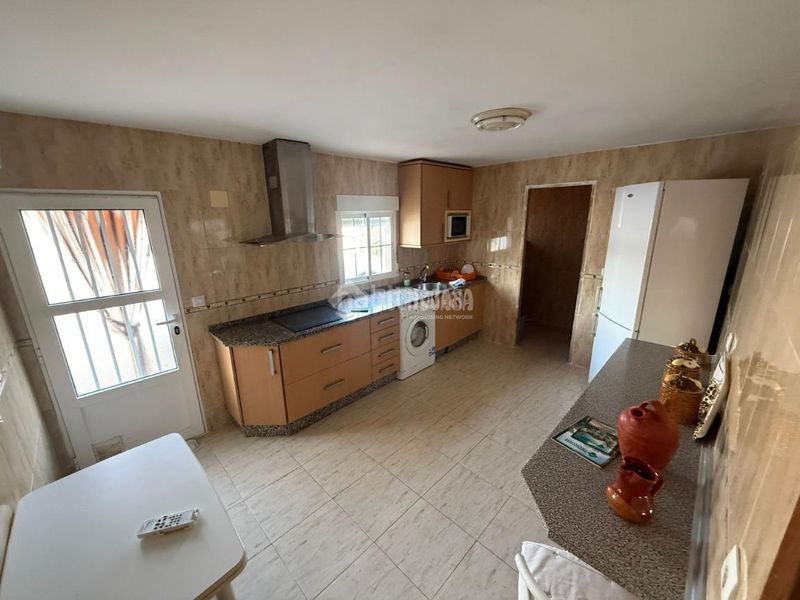 Foto 5a447942-b30c-401b-8640-2844eed8f98a. Casa aparellada a Golf Guadiana Badajoz