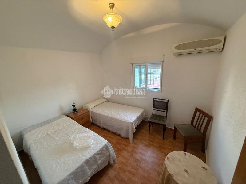 Foto a6e8c06c-5f1c-452e-8407-96225d551d7c. Casa aparellada a Golf Guadiana Badajoz
