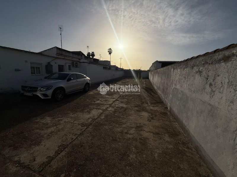 Foto cdda443f-661c-4227-b6d7-1c29d6456d20. Casa aparellada a Golf Guadiana Badajoz