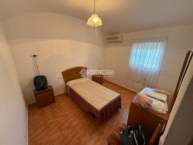 Foto cf23f247-da81-4e19-88b1-b9f1b7436a1b. Casa aparellada a Golf Guadiana Badajoz