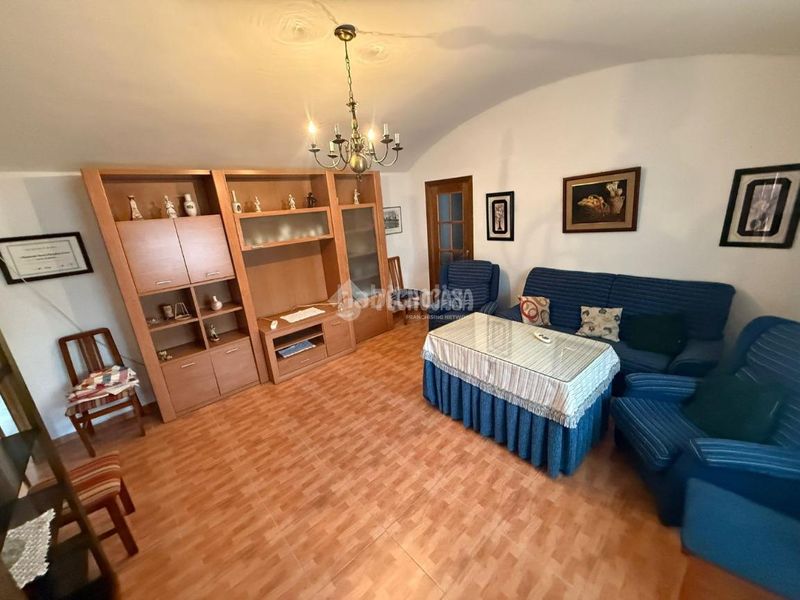 Foto f3380860-bd5a-40cd-8236-ddfd68a64e8a. Casa aparellada a Golf Guadiana Badajoz