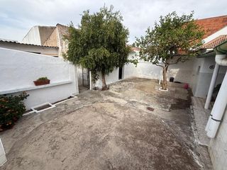Haus in Puebla de la Calzada. Casa en venta en puebla de la calzada