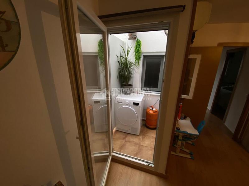 Foto 195a4231-55fb-4f6b-b731-4ab040bc5860. Casa aparellada a Ciudad Jardín Badajoz