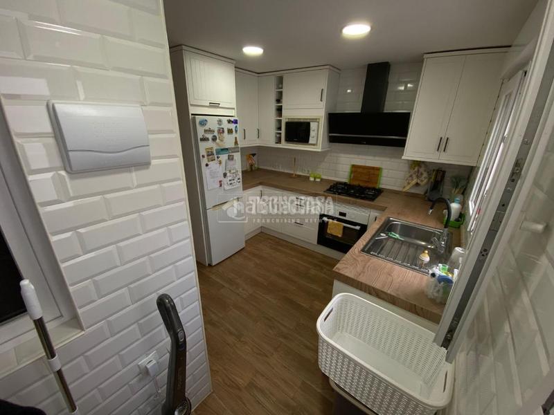 Foto 6774fc1e-6fa6-4556-acf1-faf442adff0e. Casa aparellada a Ciudad Jardín Badajoz