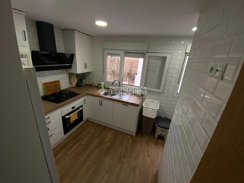 Foto ee15be13-b682-4578-81d8-894f910ca6e8. Casa aparellada a Ciudad Jardín Badajoz