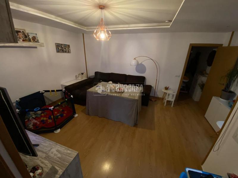 Foto fd61bb30-26d8-42eb-abc8-c92bffabc403. Casa aparellada a Ciudad Jardín Badajoz