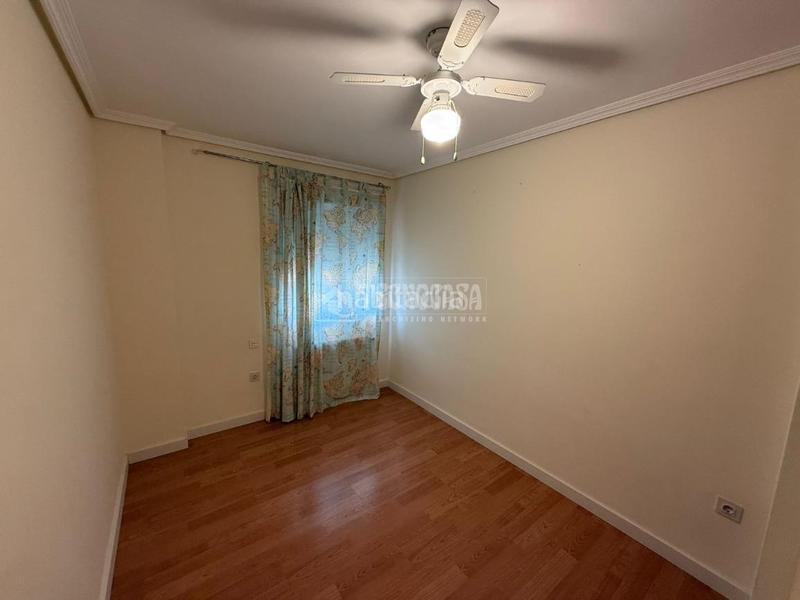 Foto 0cf04380-6319-4226-9ea8-96f2861a6e3b. Flat with heating in Casco Antiguo Badajoz