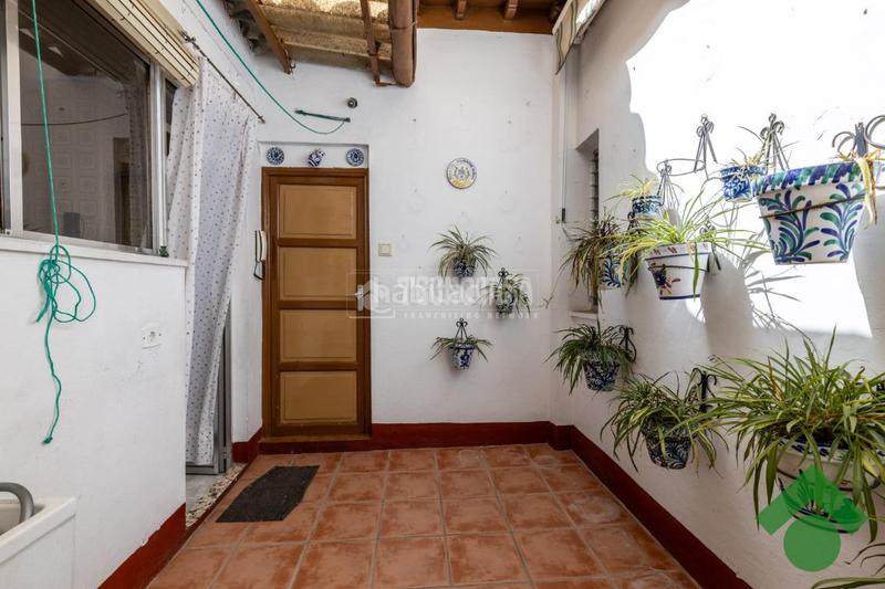 Foto 155e51f5-df12-40ef-8e41-400806e31dad. Casa aparellada amb aparcament a San Ildefonso Granada