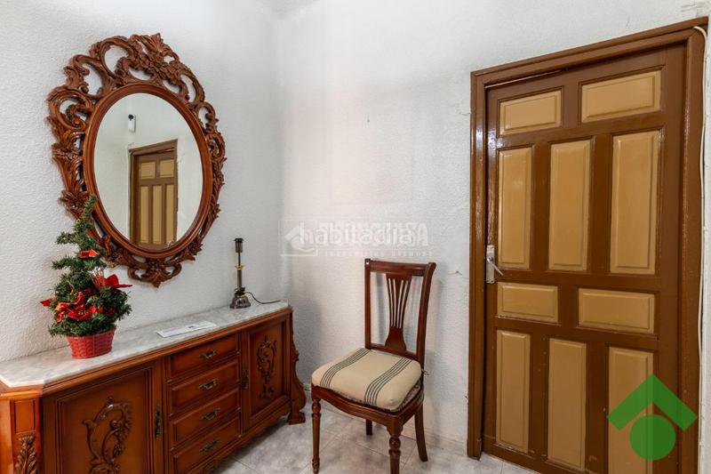 Foto 567d2972-e5fa-421a-83b1-e2171e49d9ac. Casa aparellada amb aparcament a San Ildefonso Granada