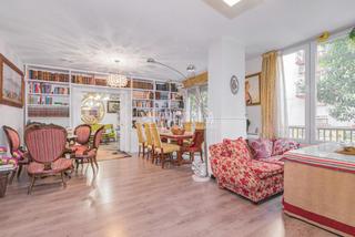 Pis  N/a. Piso en venta en granada