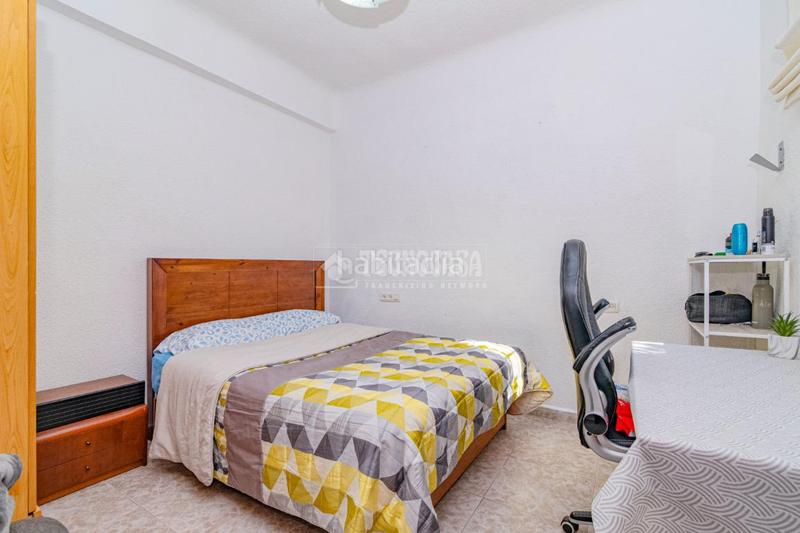 Foto ca681b6b-06b1-4fba-a0d5-40ef3ed1d70c. Piso  en venta en San Ildefonso Granada