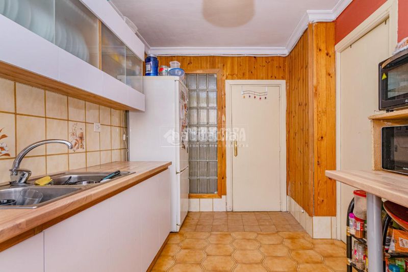 Foto f8b687f1-d242-40d1-951a-89a1ed03f24a. Pis a San Ildefonso Granada