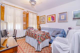 Pis a San Ildefonso. Piso en venta en granada
