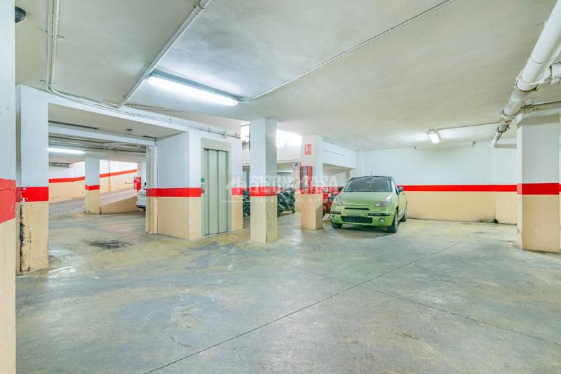 Foto b4ea99e1-ef98-4028-a720-a88000d2a850. Appartement avec chauffage parking dans Centro - Sagrario Granada