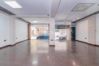 Local Comercial en Plaza de Toros. Local comercial en venta en granada Local Comercial en Plaza de Toros. Local comercial en venta en granada