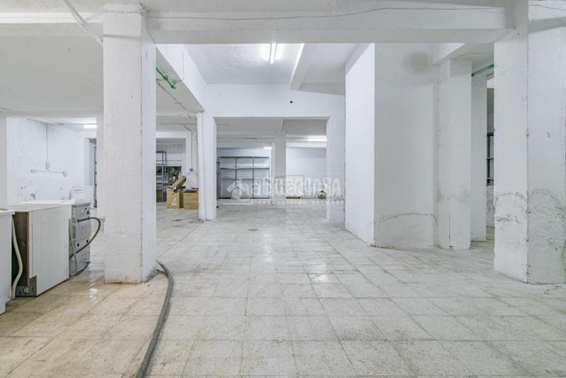 Foto a1df3cb7-a41e-4456-8672-978b51e7b443. Autoparkplatz in Camino de Ronda Granada