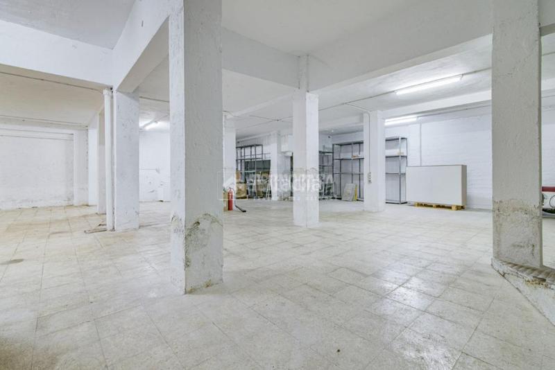 Foto d6d9aae8-fa4b-4692-8d18-e97fea31f5b8. Autoparkplatz in Camino de Ronda Granada