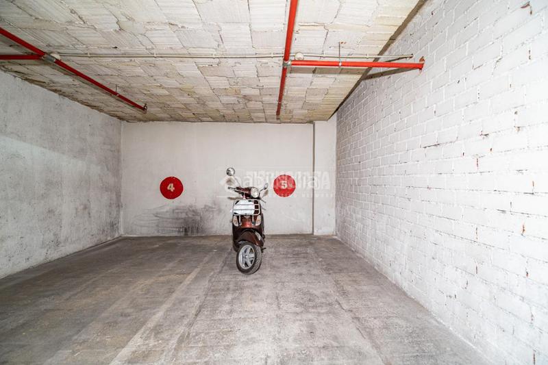 Foto 47b1f292-c2b1-44a3-b9c7-fed59e271404. Aparcament cotxe a Plaza de Toros Granada