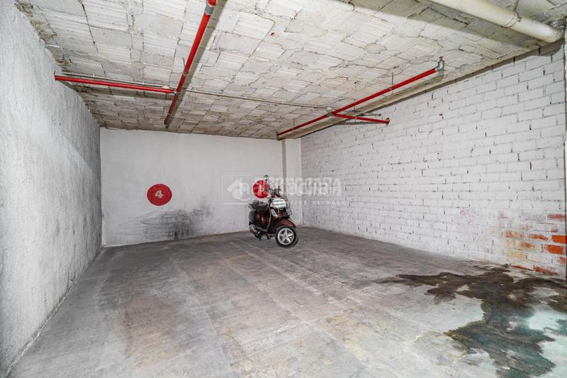 Foto 6fec7cca-f923-47d7-8372-939528ee1612. Aparcament cotxe a Plaza de Toros Granada