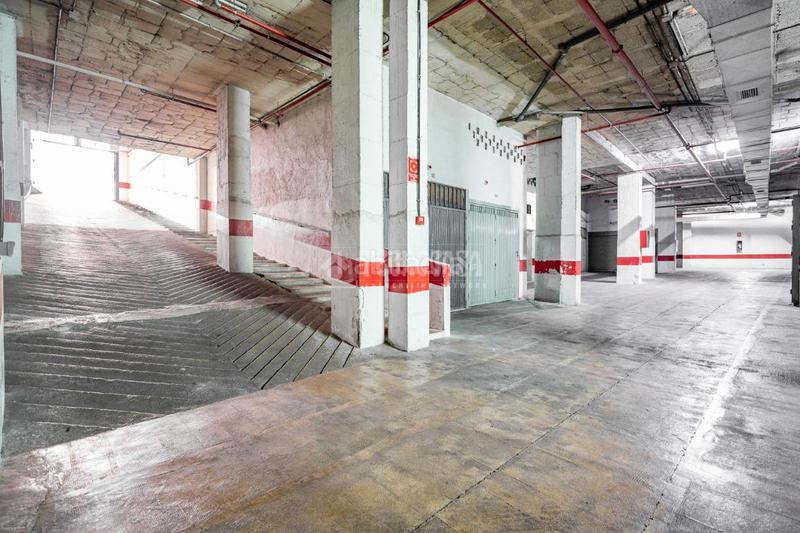 Foto b646e459-76f3-4e64-9de6-b0e5dc80e484. Aparcament cotxe a Plaza de Toros Granada