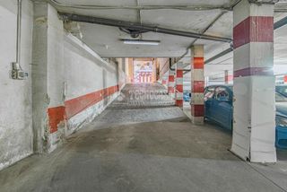 Aparcament cotxe a Plaza de Toros. Boxplaza de garaje en venta en granada