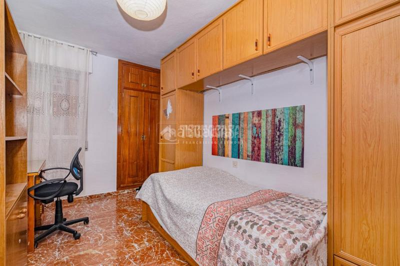 Foto c8d0d9ae-8c4d-4e5b-950c-25753a09d7ca. Pis amb calefacció a San Francisco Javier Granada